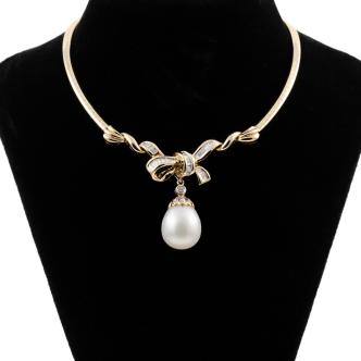 12.3mm South Sea Pearl & Diamond Pendant